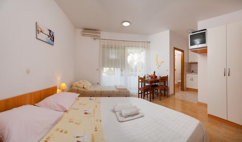 House Marta Διαμέρισμα Baška Voda Δωμάτιο φωτογραφία
