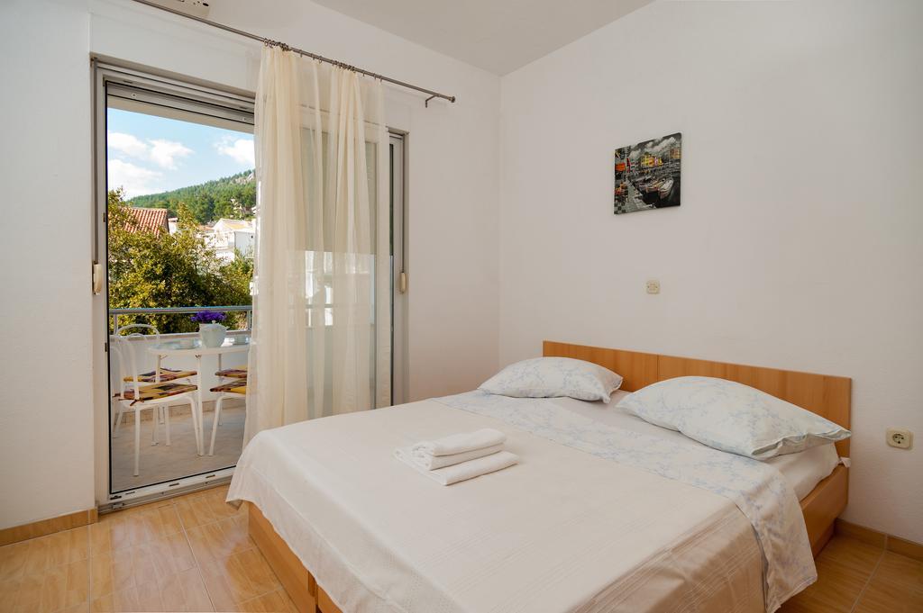 House Marta Διαμέρισμα Baška Voda Δωμάτιο φωτογραφία