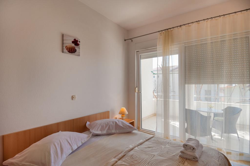 House Marta Διαμέρισμα Baška Voda Δωμάτιο φωτογραφία